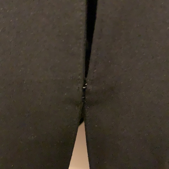 Danier blazer with leather sleeves - Picture 3 of 10